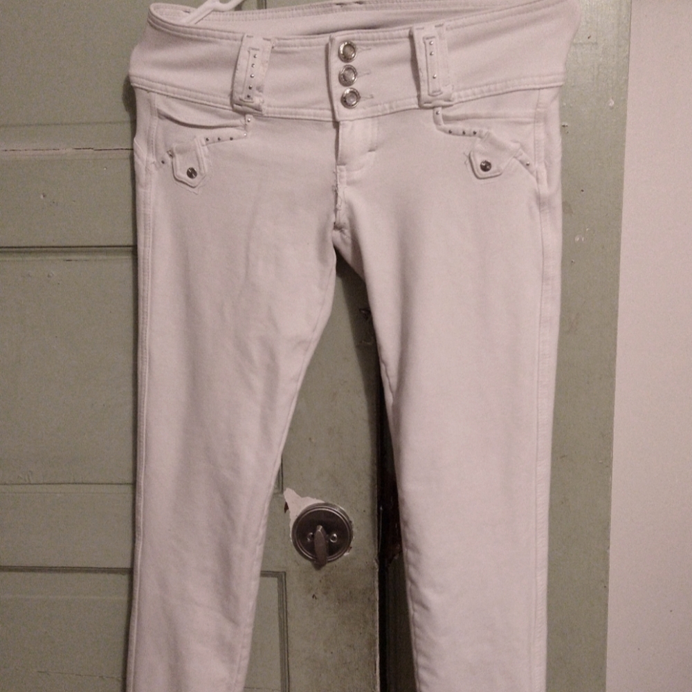 White skinny Jeans